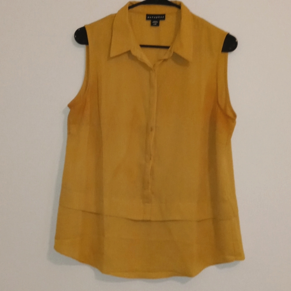 Metaphor large Sleeveless gold top